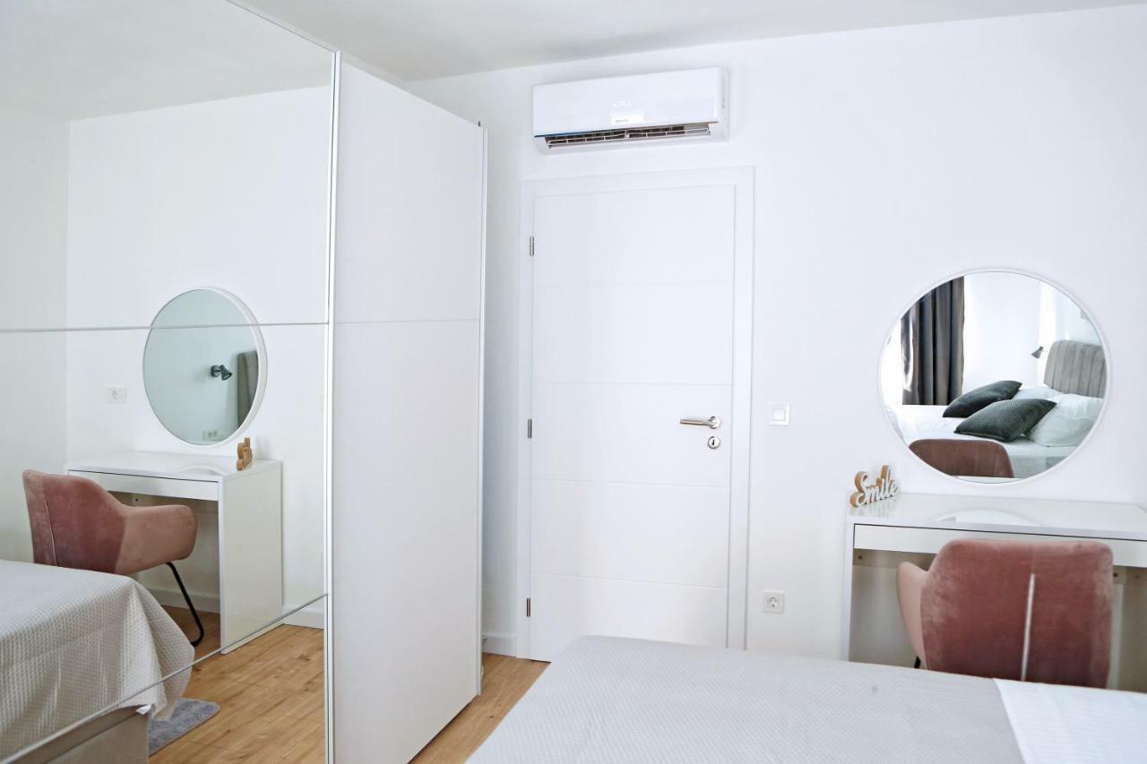 Apartment Villa Grga Zara Esterno foto